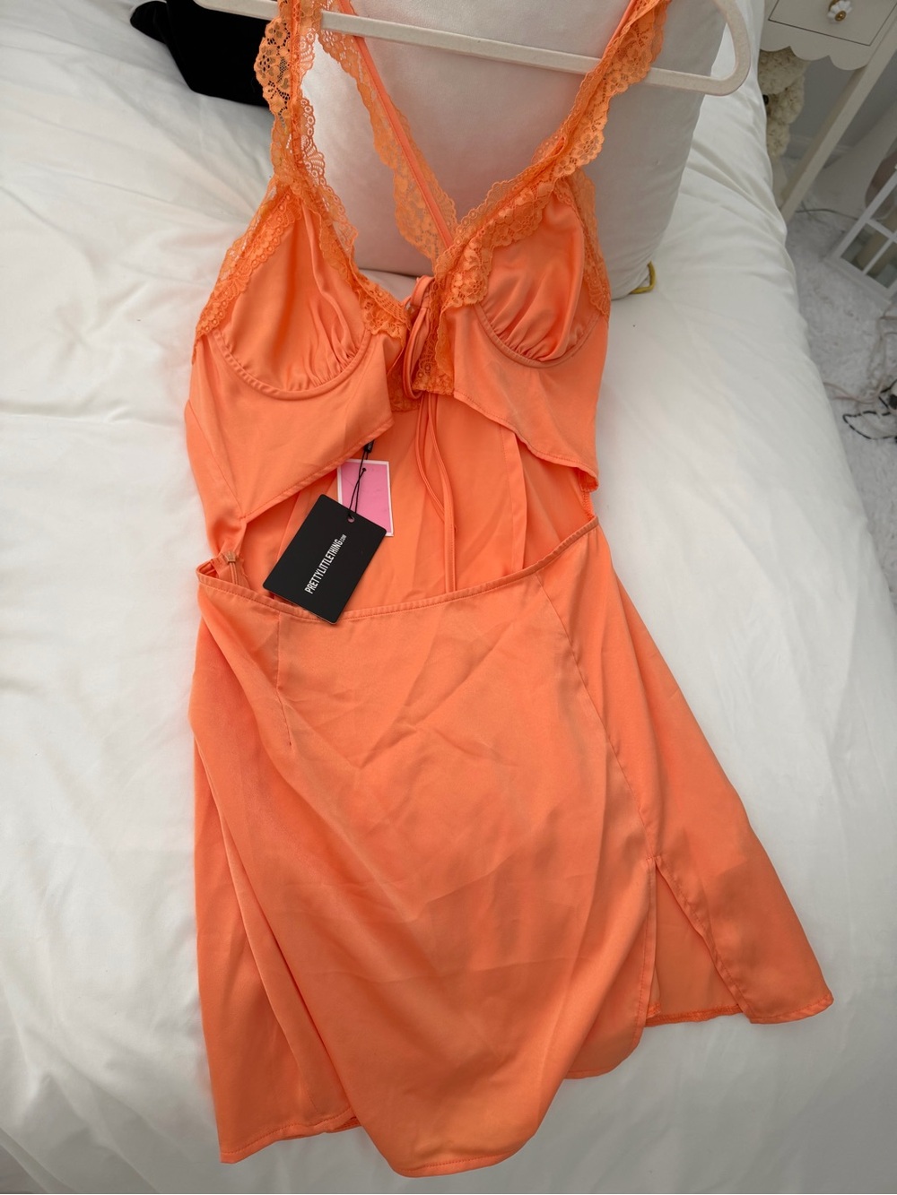PrettyLittleThing Women's Full Slip Solid Orange Lace Trim Size 10 New w/ Tags